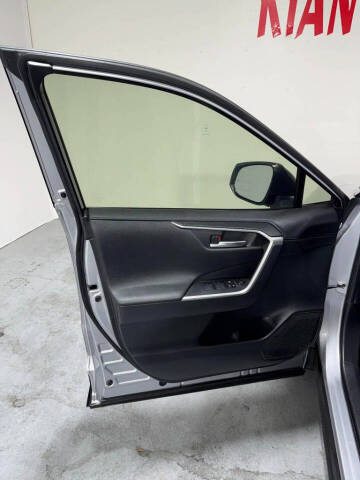 2019 Toyota RAV4 Hybrid XSE