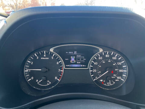 2017 Nissan Pathfinder SV