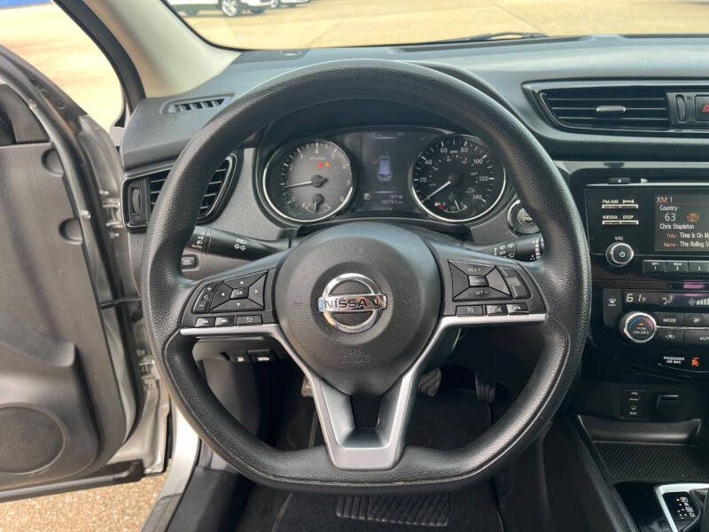 2017 Nissan Rogue Sport SV