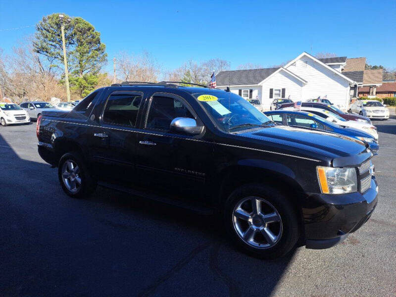 2013 Chevrolet Avalanche for sale at Rob Co Automotive LLC in Springfield TN