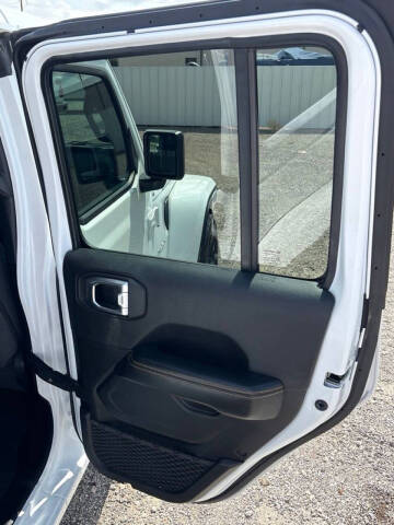 2024 Jeep Wrangler Sahara 4xe