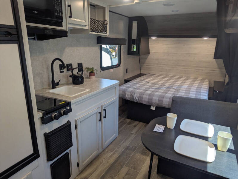 2022 Jayco Jay Flight SLX 195RB / 21ft