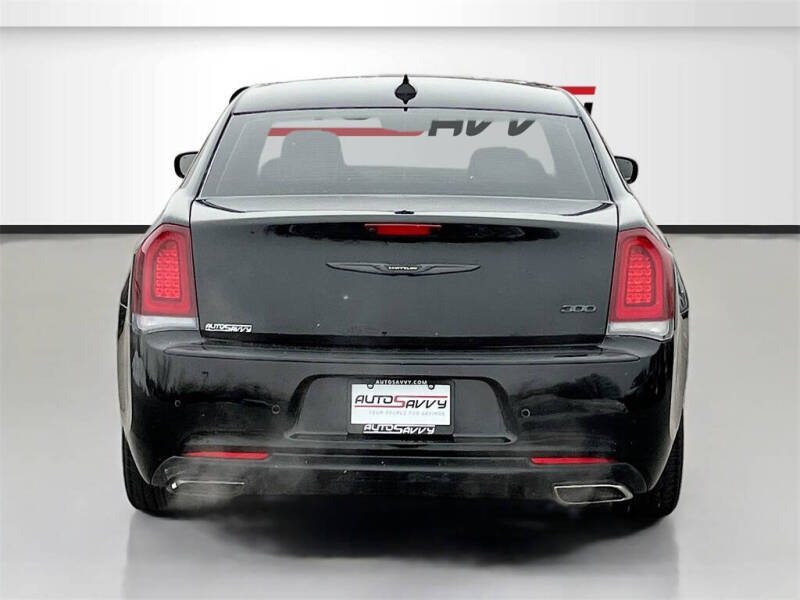 2023 Chrysler 300 Touring