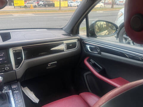 2017 Porsche Macan S