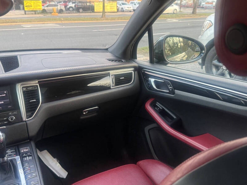 2017 Porsche Macan S