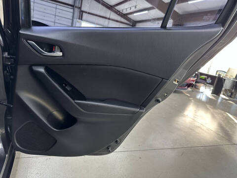 2017 Mazda MAZDA3 Sport