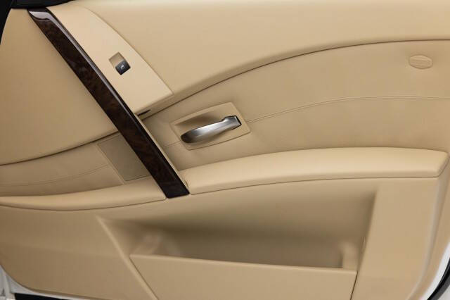 2004 BMW 5 Series 545i