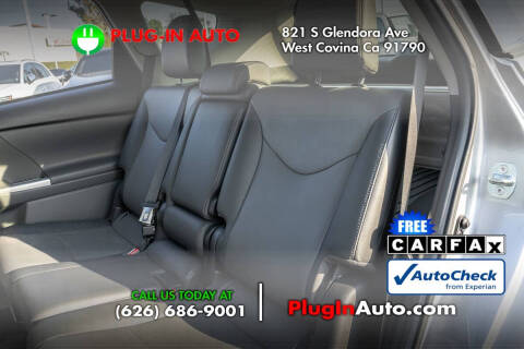 2013 Toyota Prius v Five