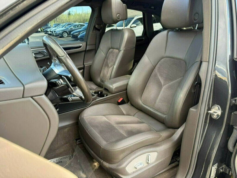 2017 Porsche Macan