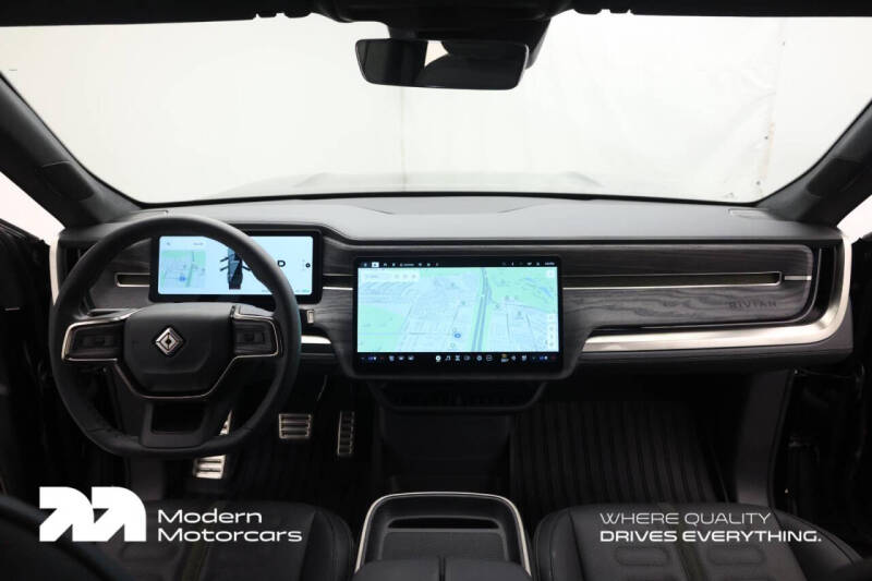 2023 Rivian R1S Adventure