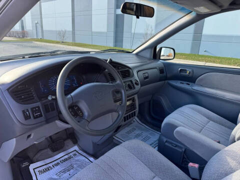 2003 Toyota Sienna CE