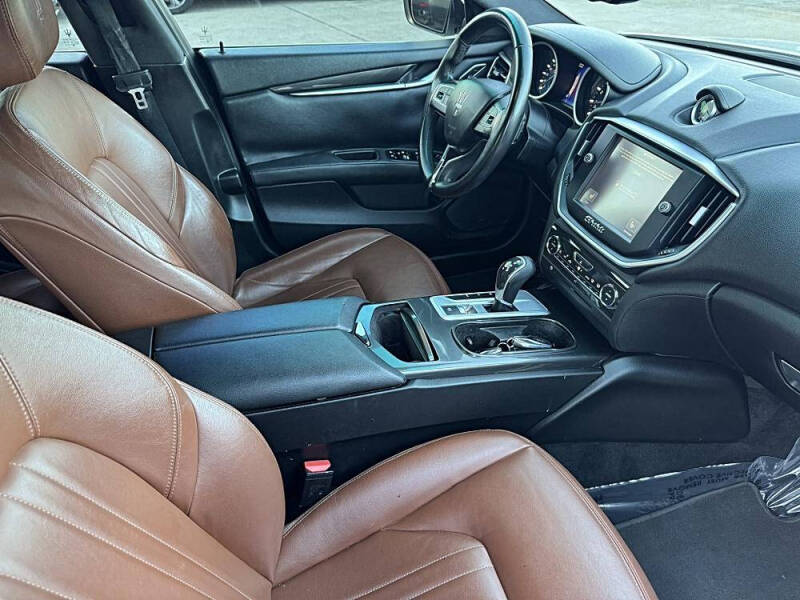 2016 Maserati Ghibli