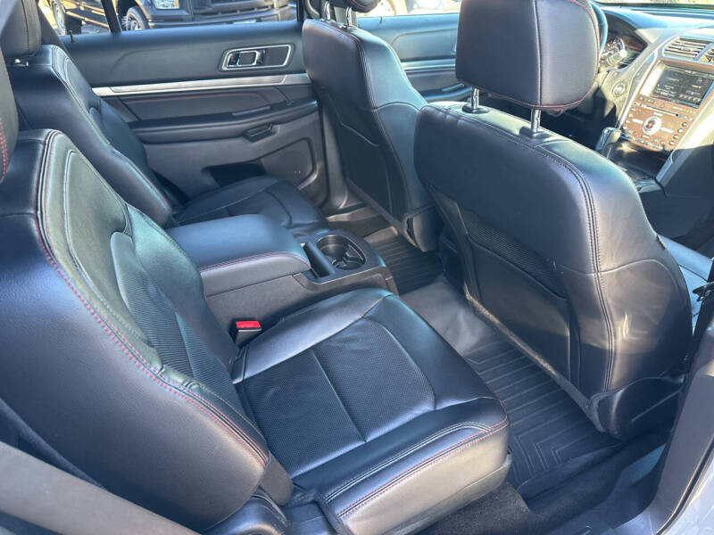 2016 Ford Explorer Sport