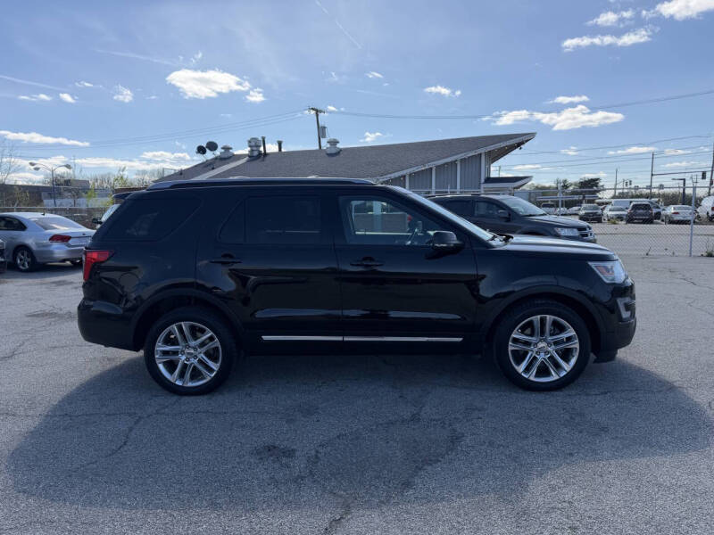 2016 Ford Explorer XLT - Photo 8