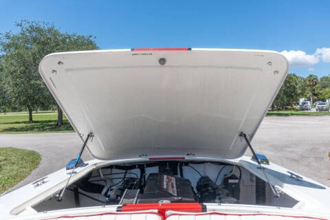 1994 Donzi Marine Classic 22