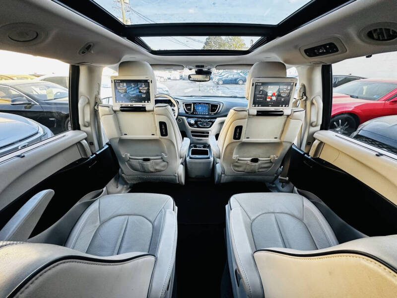 2018 Chrysler Pacifica Hybrid Limited