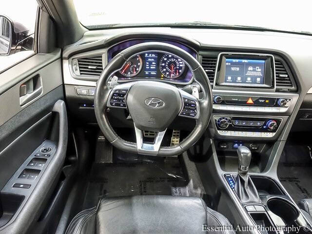 Used 2018 Hyundai Sonata Sport with VIN 5NPE34AFXJH652619 for sale in Tinley Park, IL