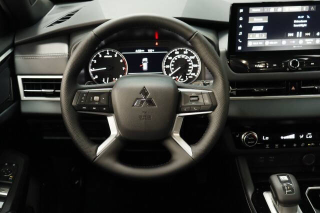 2026 Mitsubishi Outlander LE