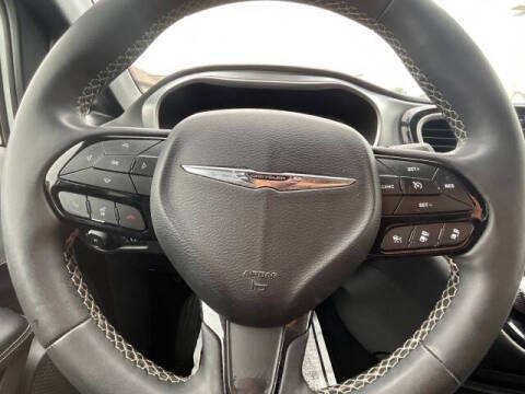 2023 Chrysler Pacifica Touring