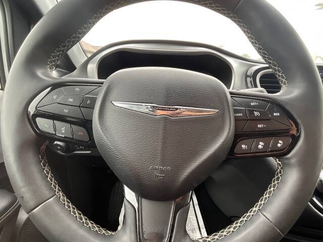 2023 Chrysler Pacifica Touring