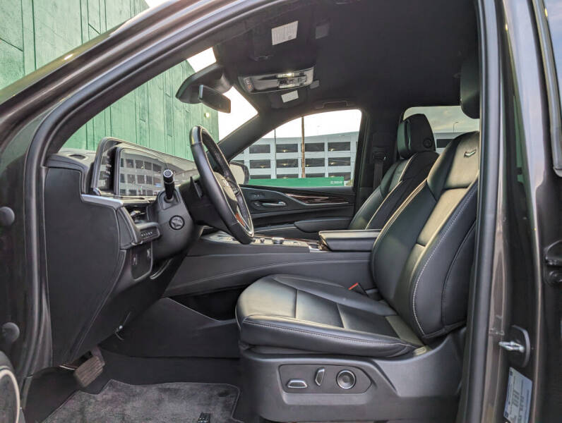 2021 Cadillac Escalade ESV Luxury