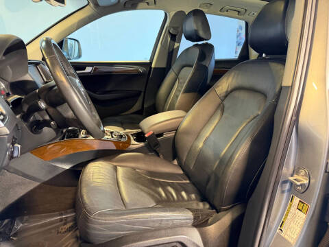 2011 Audi Q5 3.2 quattro Premium Plus