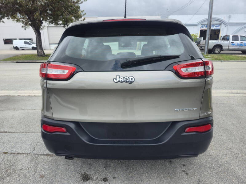 2017 Jeep Cherokee Sport Altitude
