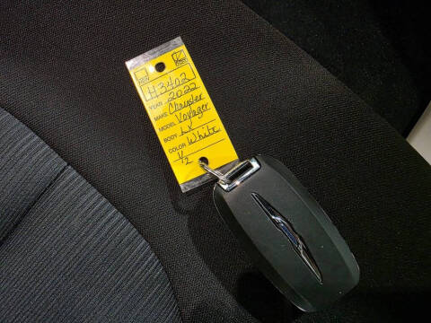 2022 Chrysler Voyager LX