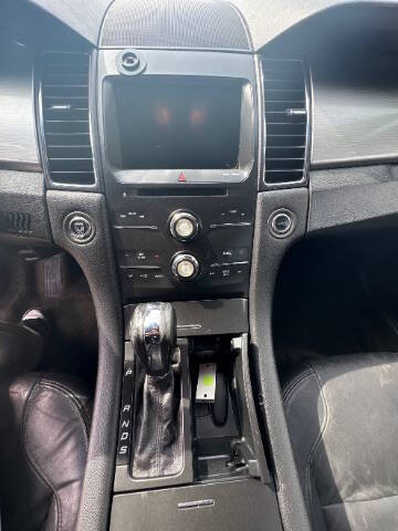 2015 Ford Taurus SEL