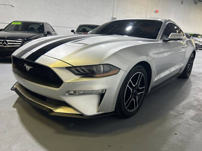 2018 Ford Mustang for sale at Lamberti Auto Collection in Plantation FL