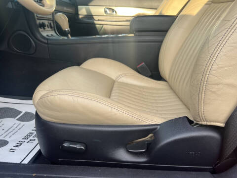 2004 Ford Thunderbird Deluxe