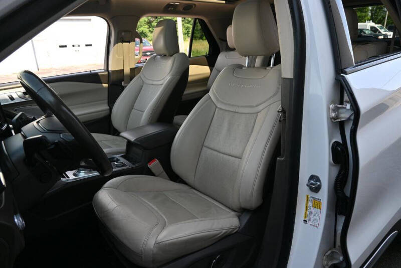 2020 Ford Explorer Platinum