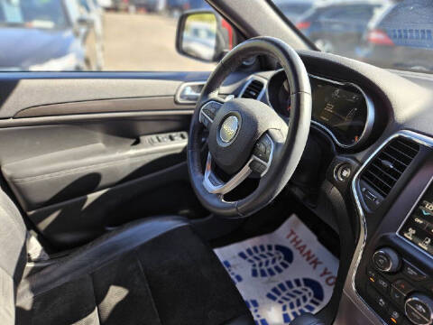 2017 Jeep Grand Cherokee Laredo