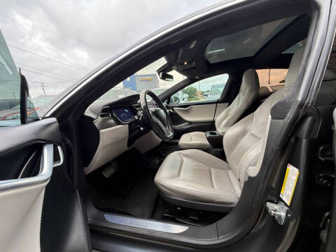 2015 Tesla Model S