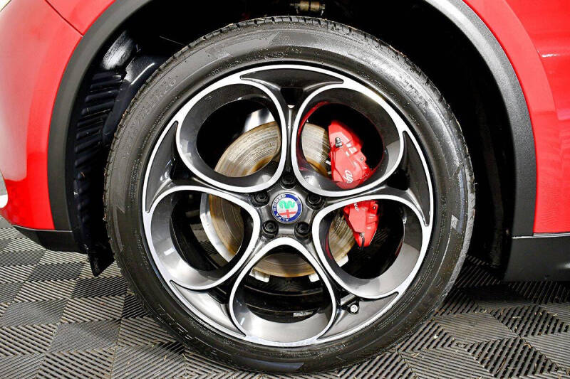 2019 Alfa Romeo Stelvio Ti Sport