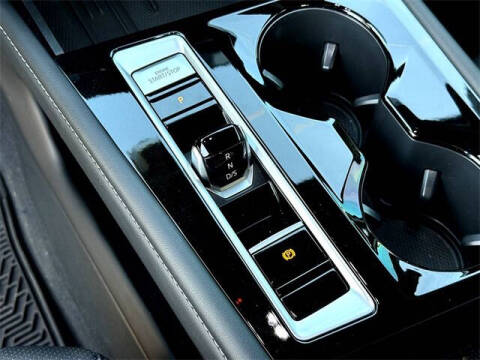 2025 Volkswagen Atlas Cross Sport SE