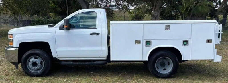 2015 Chevrolet Silverado 3500HD CC