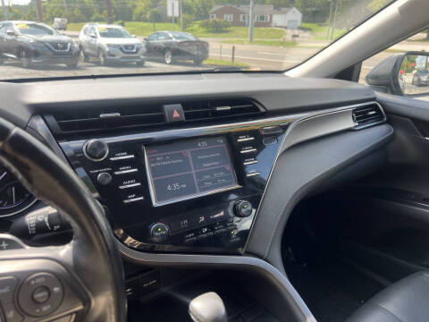 2019 Toyota Camry SE