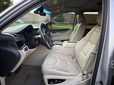 2018 Cadillac Escalade Luxury