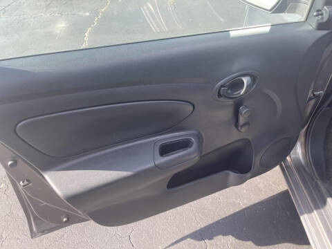 2015 Nissan Versa 1.6 S