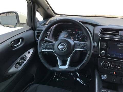 2025 Nissan LEAF S