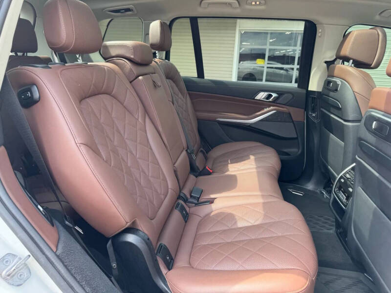 2024 BMW X7 xDrive40i