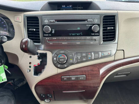 2012 Toyota Sienna