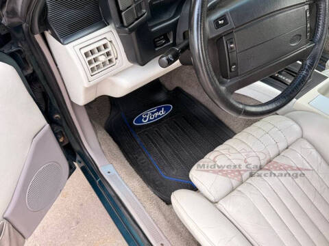 1990 Ford Mustang