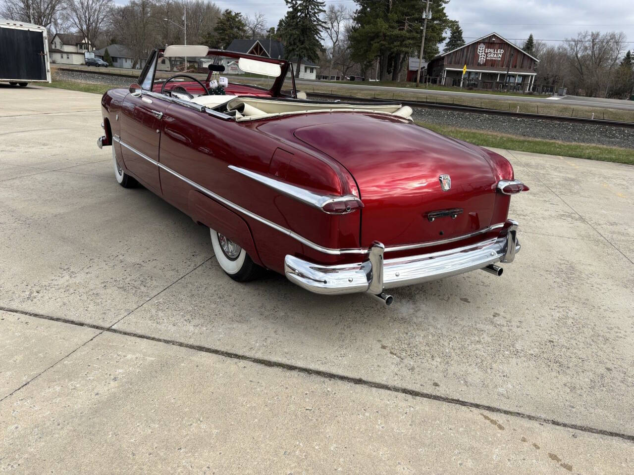 1951 Ford Custom 12