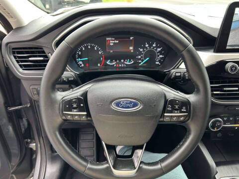 2022 Ford Escape SE