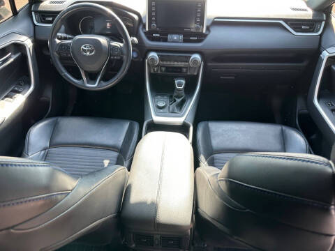 2019 Toyota RAV4 Hybrid XSE