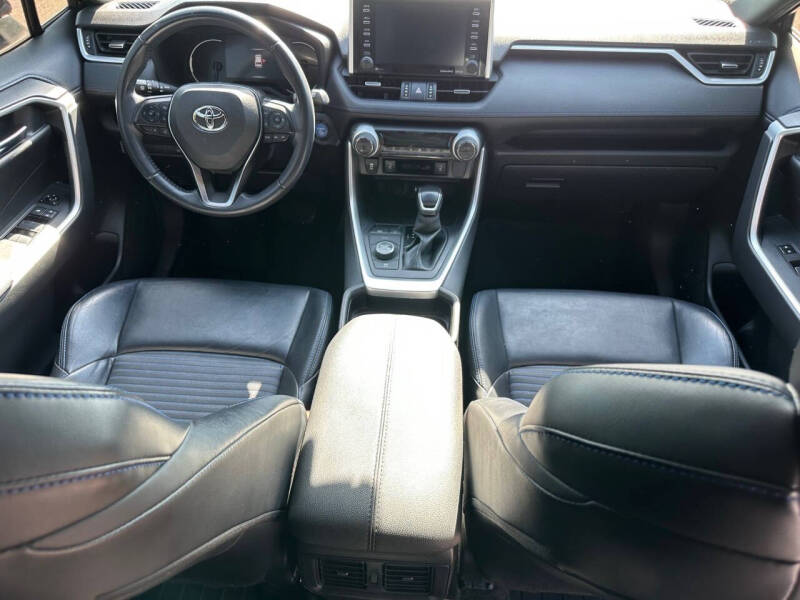 2019 Toyota RAV4 Hybrid XSE