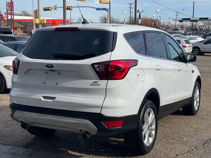 2019 Ford Escape SE
