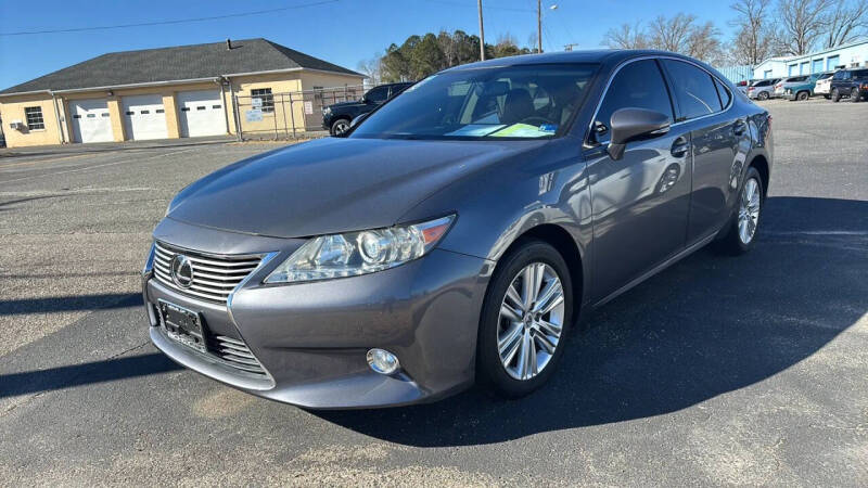 2013 Lexus ES Base's photo